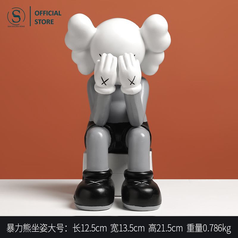 Tượng trang trí phòng khách tối giản hiện đại theo phong cách bearbrick